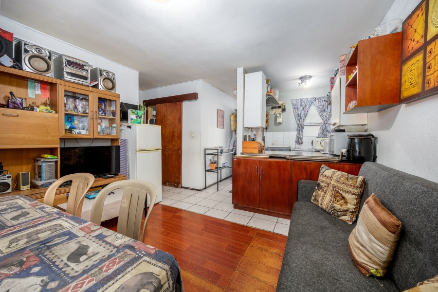 2 Bedroom Property for Sale in Oakdene Western Cape